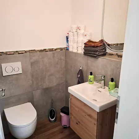 Moderne 4-zimmer Ferienwohnung, Naehe Tegernsee Apartament