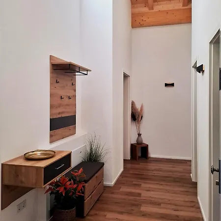 Moderne 4-zimmer Ferienwohnung, Naehe Tegernsee * Valley